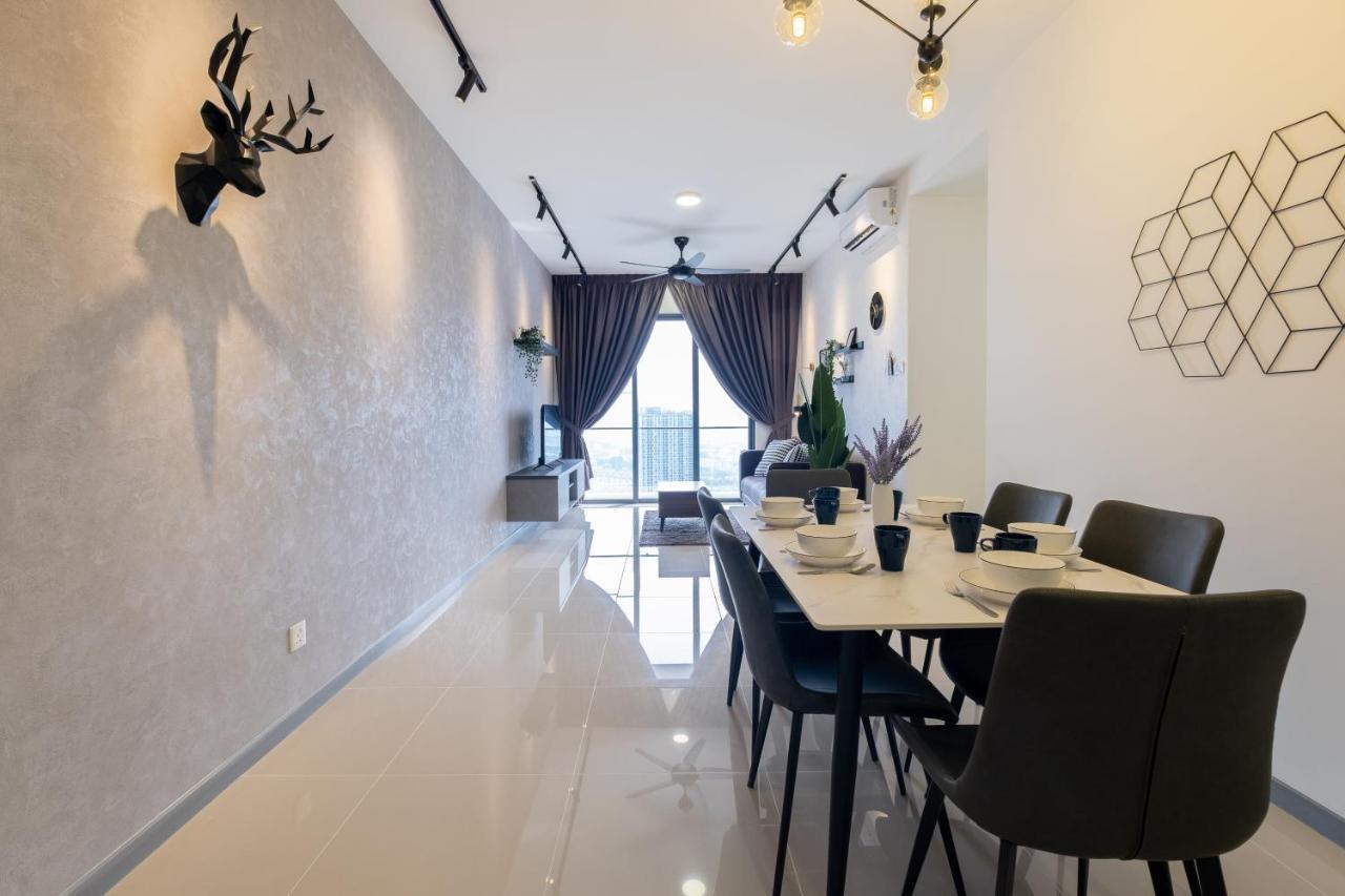 Appartamento Contemporary United Point 6 Pax 现代风格 Desa Park & Mont Kiara Kuala Lumpur Esterno foto