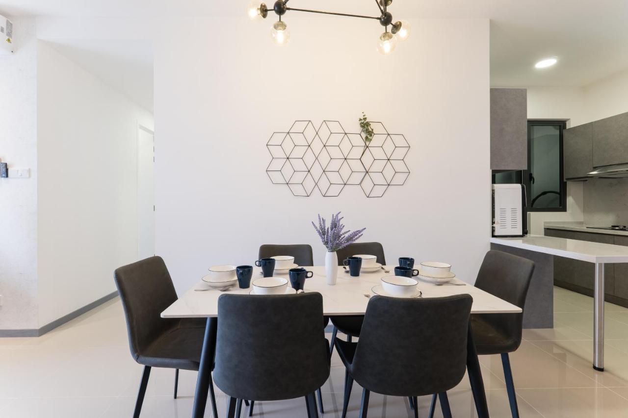 Appartamento Contemporary United Point 6 Pax 现代风格 Desa Park & Mont Kiara Kuala Lumpur Esterno foto